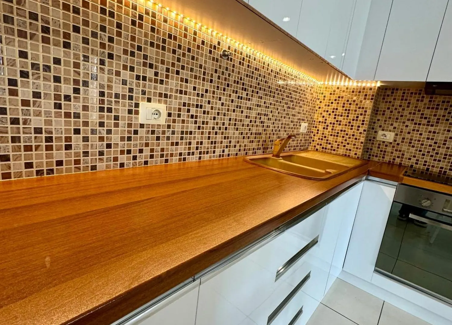 Belaire Luxury Apartment Sarande